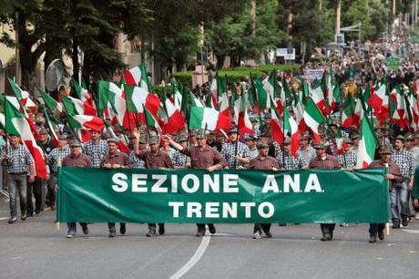 85 ADUNATA ANA - NAZIONALE ASSOCIAZIONE NAZIONALE ALPINI  - SERGIO MURARO a sx