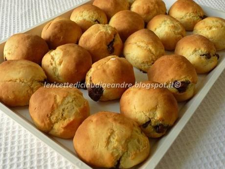 Castagnole con crema di nocciole, al forno