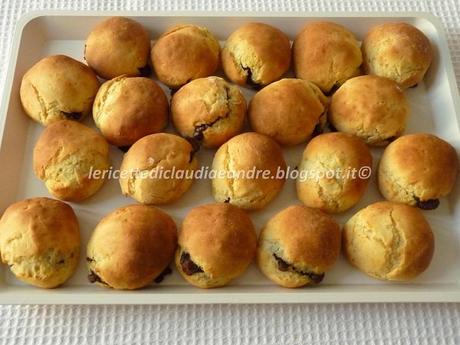 Castagnole con crema di nocciole, al forno