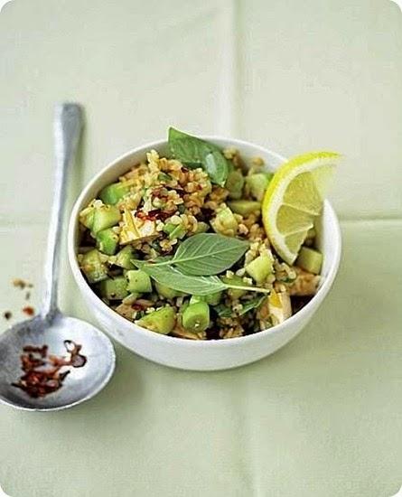 Tabulè con tofu e peperoncini