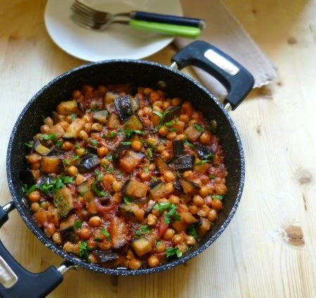 una ricetta dal Monte Athos. Ceci con melanzane.