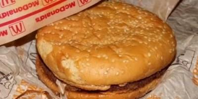 MCDONALD'S SHOCK - Panini intatto dal 1995 +Video