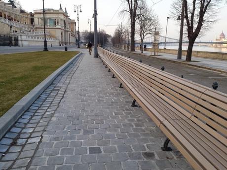 20 foto da analizzare e commentare su Budapest. Vent'anni fa squallida e triste. Oggi meglio di Roma sotto ogni punto di vista nessuno escluso