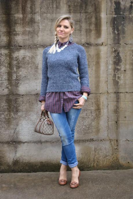 outfit jeans skinny camicia a  quadretti maglione blu outfit maglione e camicia outfit jeans e tacchi outfit invernali da donna outfit invernali casual outfit camicia a quadri come abbinare la camicia a quadri borsa bauletto di gucci decollete guess cuoio marrone come abbinare le scarpe marroni outfit scarpe marroni come abbinare il maglione blu outfit blu come abbinare il blu mariafelicia magno colorblock by felym mariafelicia magno fashion blogger color-block by felym fashion blog italiani blogger italiane di moda ragazze bionde acconciatura treccia laterale collana majique winter outfits jeans and heels how to wear jeans and heels outfit swearter and shirt blue sweater italian fashion bloggers fashion bloggers italy blonde girls guess luca barra gucci pimkie fornarina girls 