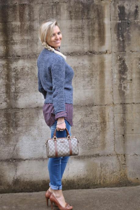 outfit jeans skinny camicia a  quadretti maglione blu outfit maglione e camicia outfit jeans e tacchi outfit invernali da donna outfit invernali casual outfit camicia a quadri come abbinare la camicia a quadri borsa bauletto di gucci decollete guess cuoio marrone come abbinare le scarpe marroni outfit scarpe marroni come abbinare il maglione blu outfit blu come abbinare il blu mariafelicia magno colorblock by felym mariafelicia magno fashion blogger color-block by felym fashion blog italiani blogger italiane di moda ragazze bionde acconciatura treccia laterale collana majique winter outfits jeans and heels how to wear jeans and heels outfit swearter and shirt blue sweater italian fashion bloggers fashion bloggers italy blonde girls guess luca barra gucci pimkie fornarina girls 