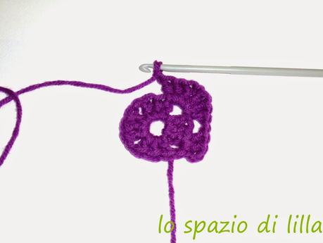 Facciamo insieme...la granny all'uncinetto per la copertina da neonato / Let's make together...the easy crochet granny for baby blanket