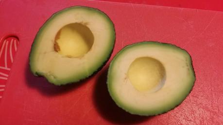 Spicchi croccanti di avocado e speck