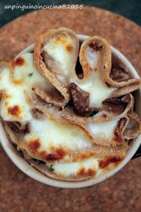 Crespelle al farro (senza uova e senza latte) con funghi e stracchino