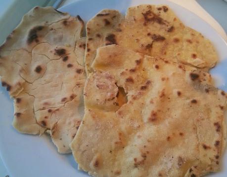 Curry di cavolfiore e patate con paratha