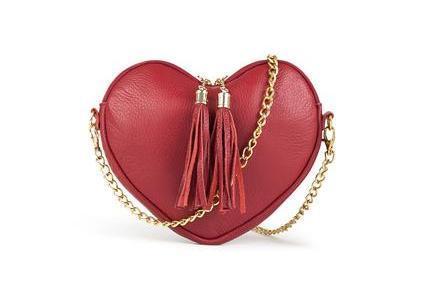 In stores now… qualche idea di shopping carina rinascimento-pochette-cuore