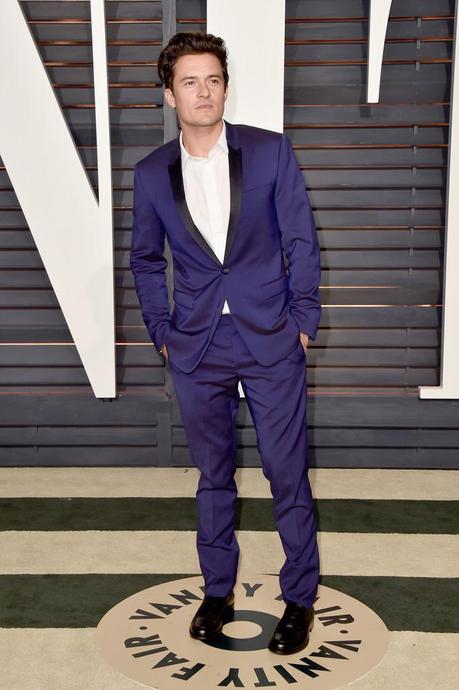 Orlando Bloom Oscar di Vanity Fair 2015 Dior Homme Blu Robert Pattinson e Orlando Bloom Wear Navy Dior Homme smoking al 2015 Vanity Fair Oscar Festa