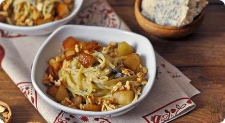 Spaghetti pere, noci e roquefort