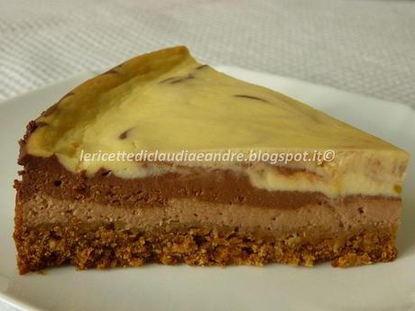 Cheesecake ai tre cioccolati, al forno