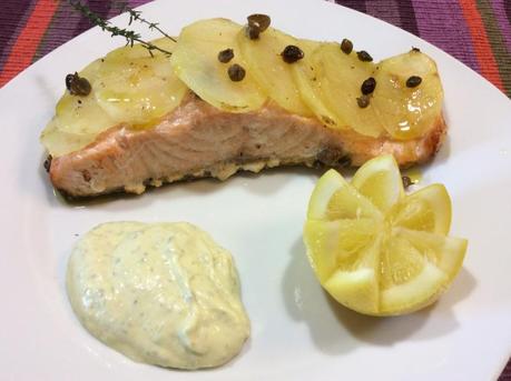 TRANCIO DI SALMONE AL CARTOCCIO CON PATATE CAPPERI E TIMO