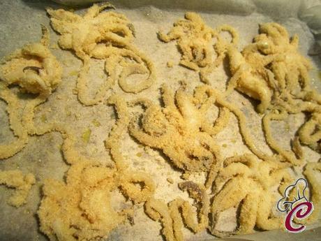 Ciuffi di calamaro al latte in panatura leggera su medaglioni di porro: leggerezza e bontà express