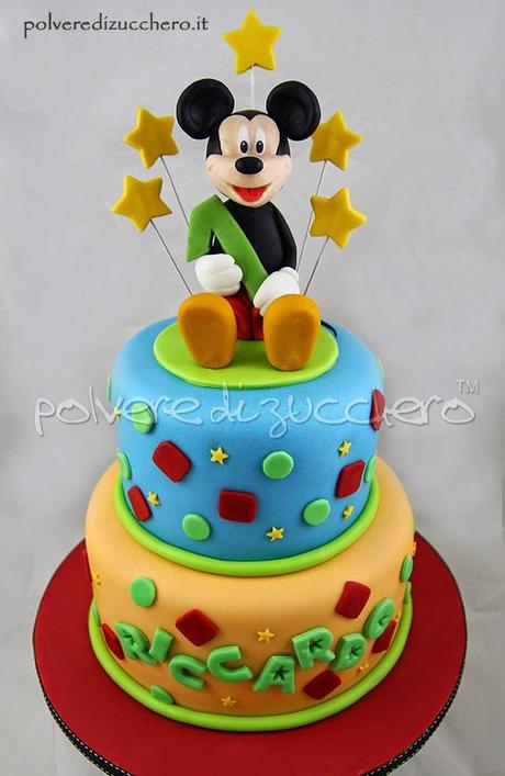 mickey mouse topolino cake design pasta di zucchero bakery polvere di zucchero