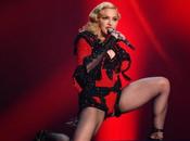 Video della caduta Madonna Brit Awards 2015