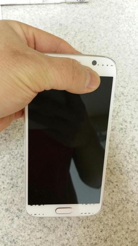 Galaxy-S6-Leak-1