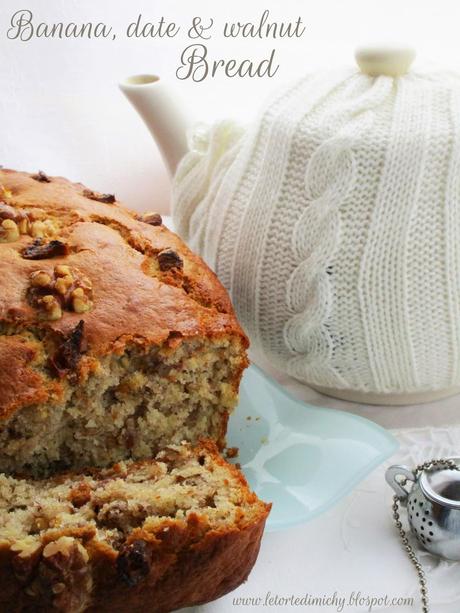 Banana, date & walnut bread (Torta di banane, datteri e noci)