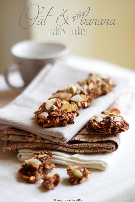 Biscotti all'avena e banana | banana & oat cookies