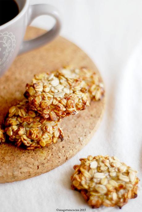 Biscotti all'avena e banana | banana & oat cookies