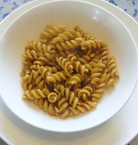 Fusilli al pesto rosso