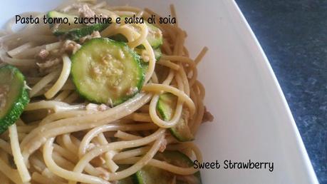 Pasta tonno, zucchine e salsa di soia