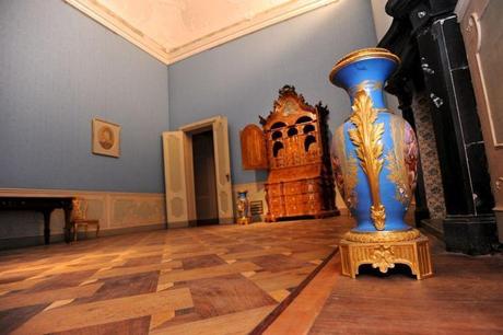 VISITA AGLI APPARTAMENTI REALI RESTAURATI E ARREDATI DELLA VILLA REALE