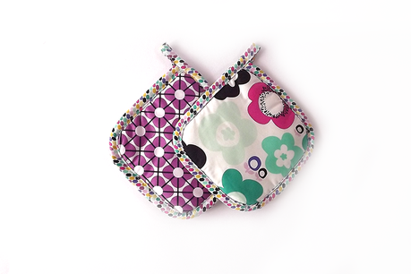 In cucina con creatività: set tovagliette americane e presine in
patchwork In cucina con creatività: set tovagliette americane e presine in
patchwork