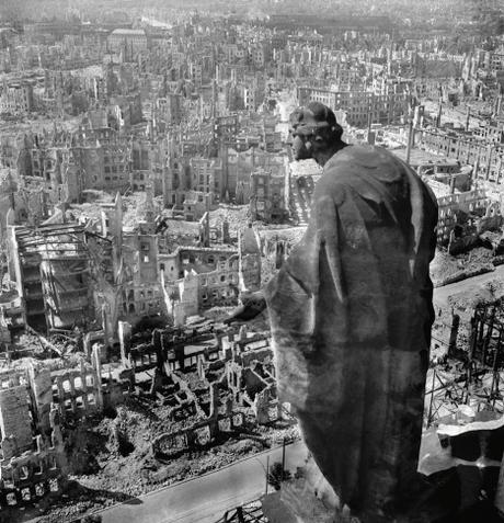 Richard Peter Dresden After Allied Raids Germany 1945 © SLUB Dresden / Deutsche Fotothek / Richard Peter, sen.