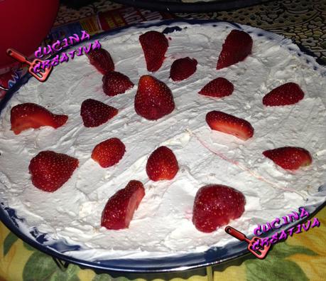 torta fredda fragole e panna