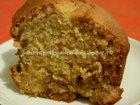 Torta soffice con fichi e cioccolato bianco all'acqua