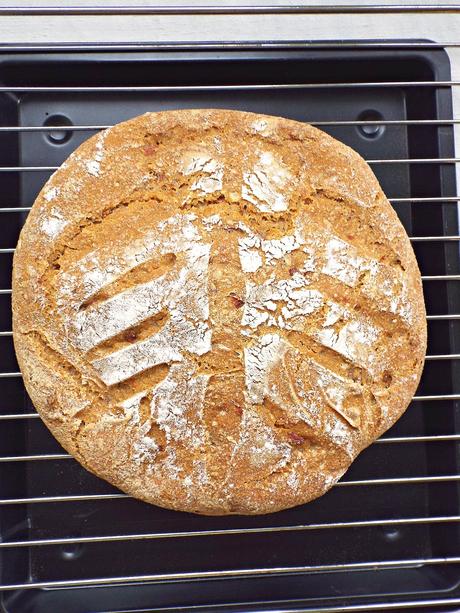 Pane integrale alle bacche Goji e noci