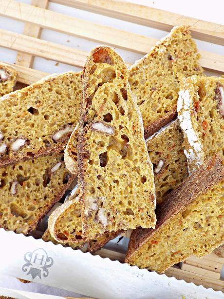 Pane integrale alle bacche Goji e noci