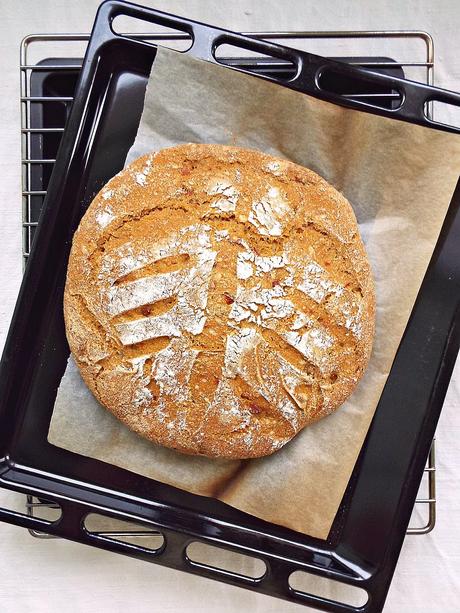 Pane integrale alle bacche Goji e noci