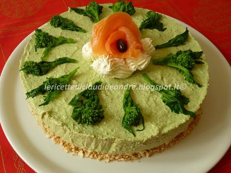 Cheesecake salato con cime di rapa e salmone affumicato