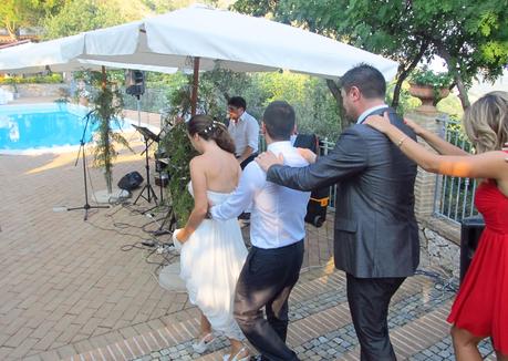 http://www.ilblogdisposamioggi.com/2015/03/matrimonio-stile-grecia.html