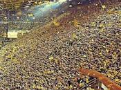 (VIDEO)The Yellow Wall celebrating with players victory Schalke 28.02.2015 ‪#‎thisisfootball