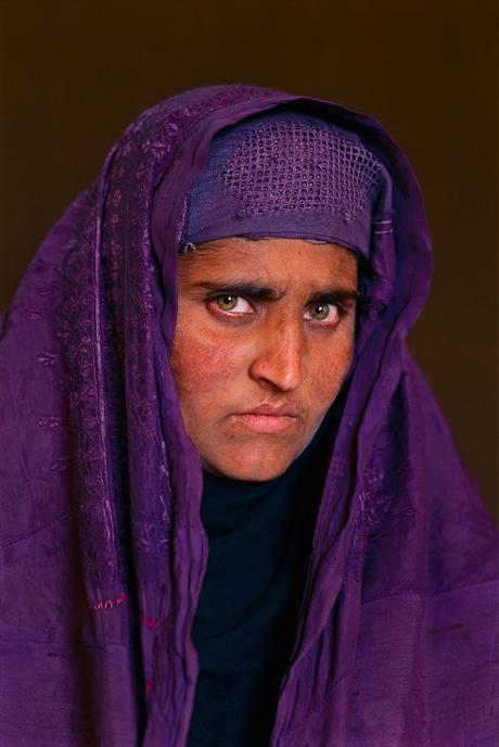 Sharbat-Gula-Peshawar-Pakistan-2002-SteveMcCurry