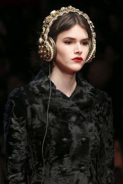 VIVA LA MAMMA: Dolce & Gabbana fall/winter 2016