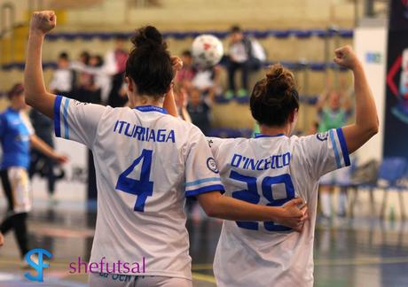 D'Incecco ed Iturriaga, festeggiono la qualificazione del Montesilvano calcio a 5 femminile alla finale di Coppa Italia 2015