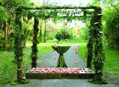 altare di piante matrimonio all'aperto