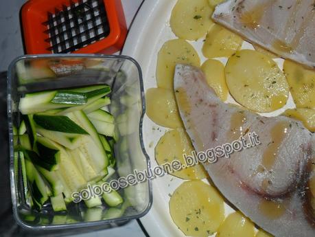 Pesce spada al forno  con patate e zucchine