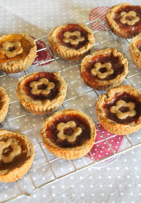 Crostatine con Frolla Vegana di Farina Integrale e Grano Saraceno