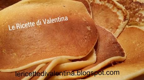 Pancake alle patate con salmone affumicato e salsa allo yogurt greco