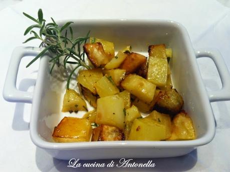 Patate al forno con rosmarino fresco