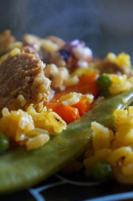 Storia della Paella ovvero Come Comprare Due Volte Una Pentola Più Grande del Forno Che Hai