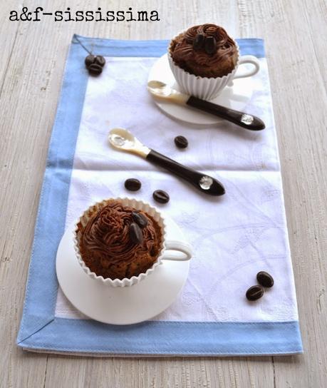 cupcake al caffè con mousse al cioccolato