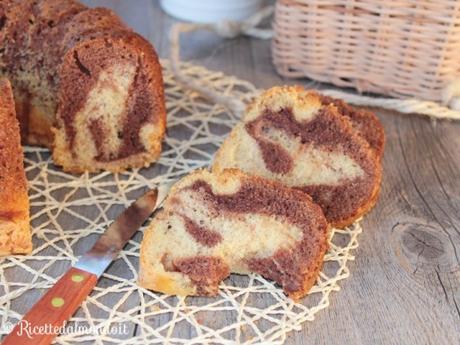 Ciambella bicolore senza burro e senza latte