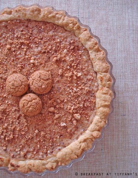 Crostata con ricotta, amaretti e cannella / Tart with ricotta cheese, amaretto biscuits and cinnamon